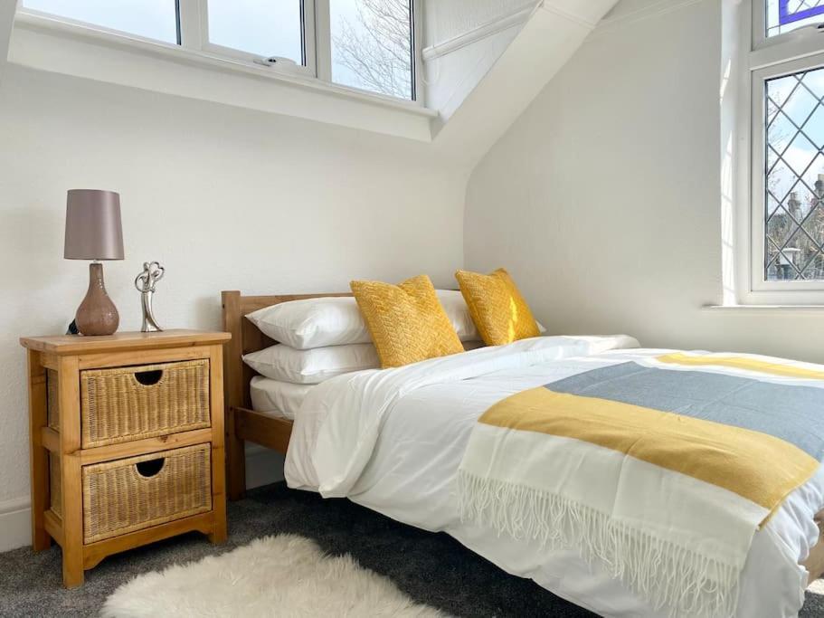 Charming Seaside Cottage In Leigh-On-Sea Southend-on-Sea Exteriér fotografie